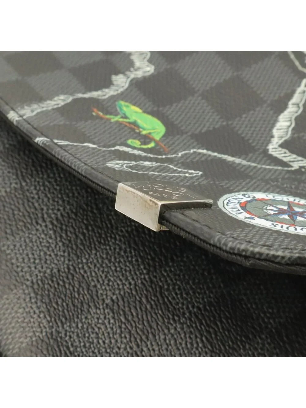 Louis Vuitton Damier Graphite District PM NM Messenger